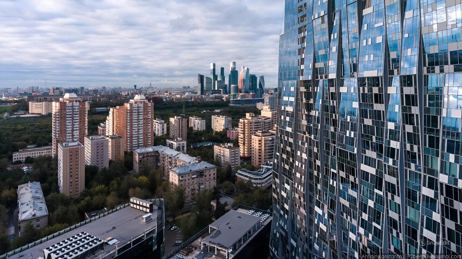 Почему выгодно покупать недвижимость в Москве? Разбираем плюсы и минусы